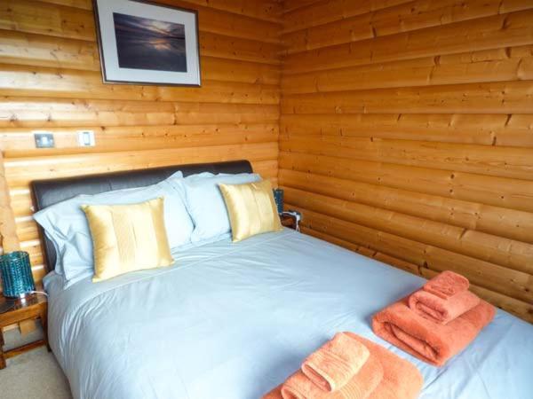 Holiday home Ty Pren *