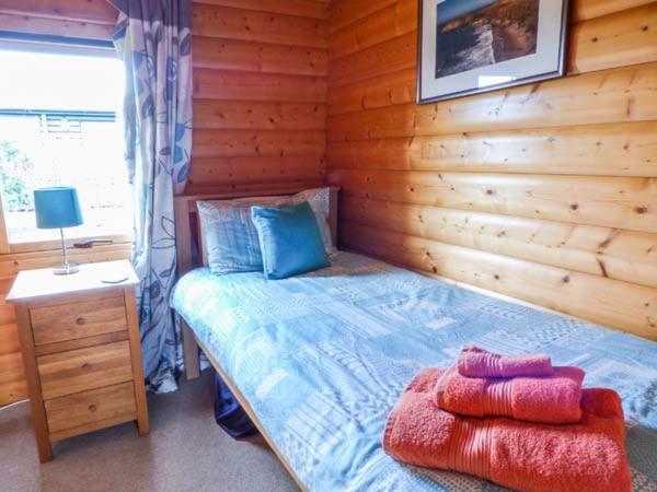 Holiday home Ty Pren *