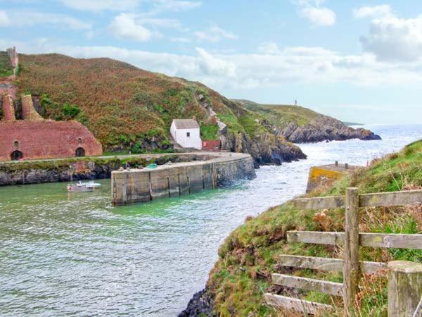 Holiday home Ty Pren Porthgain