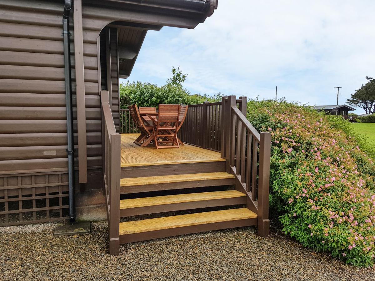 Holiday home Ty Pren *